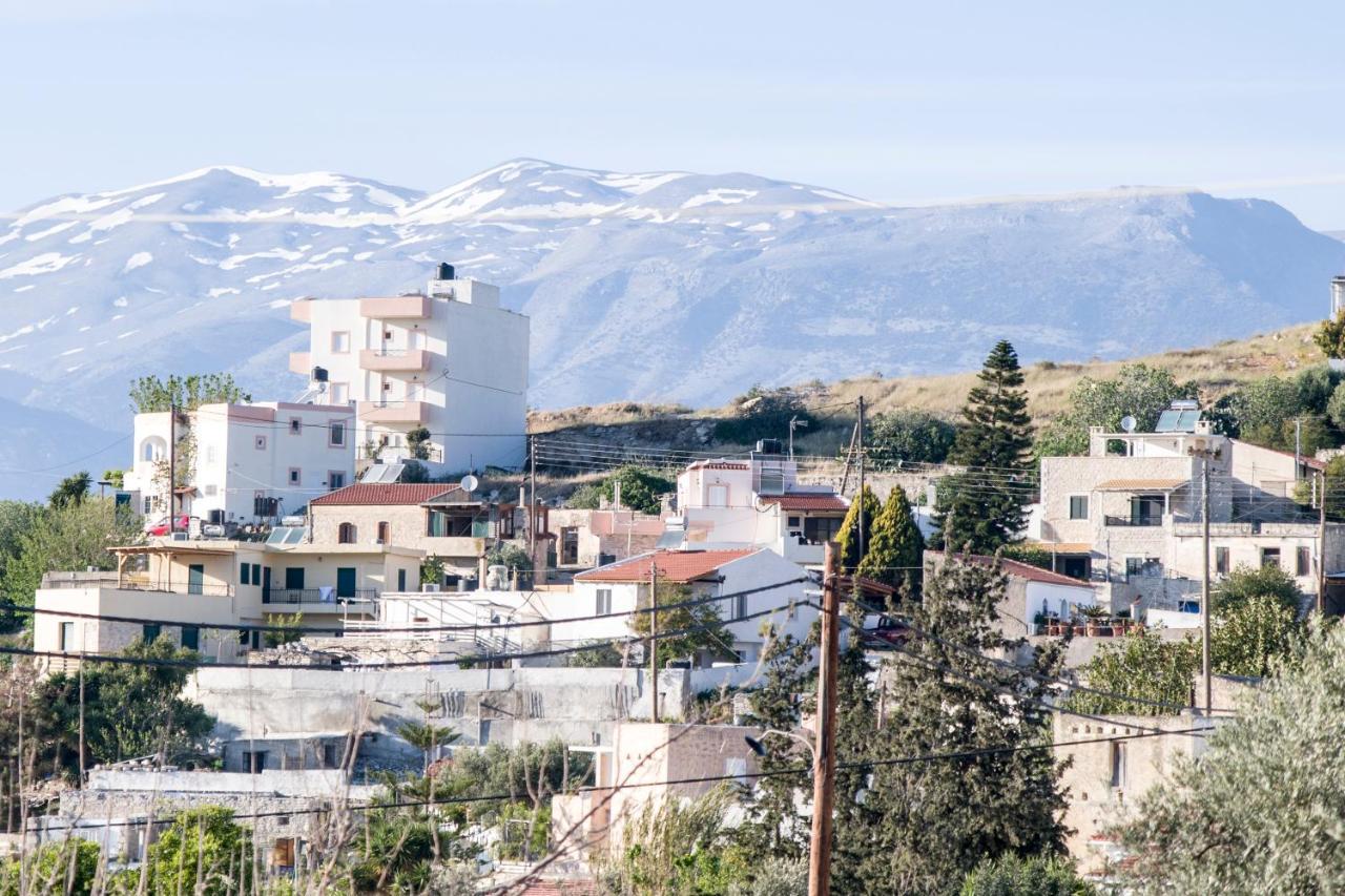 Villa Mira Kamilari Buitenkant foto